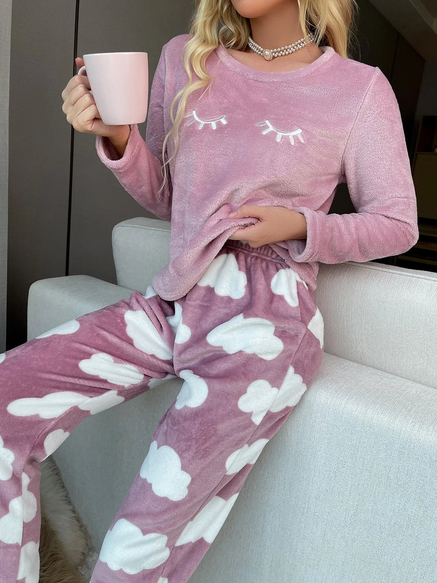 Conjunto de Pijama/Pijama de Flanela com Bordado de Cílios e Padrão de Nuvens, Temporada de Férias