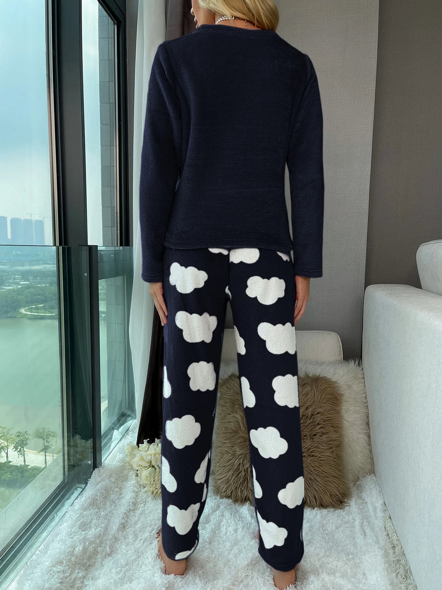 Conjunto de Pijama/Pijama de Flanela com Bordado de Cílios e Padrão de Nuvens, Temporada de Férias