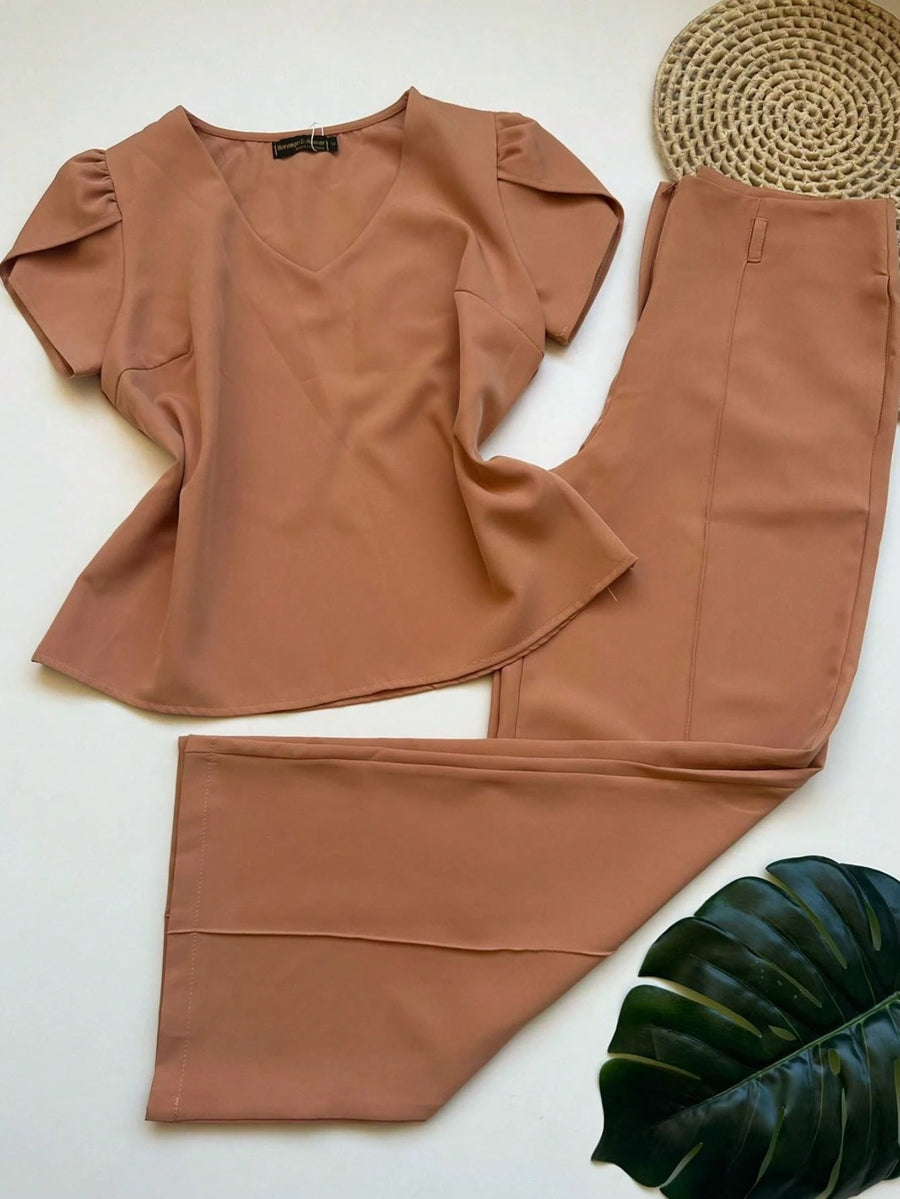 Conjunto Alfaiataria Feminino Blusa Manga curta com Calça Reta Largas