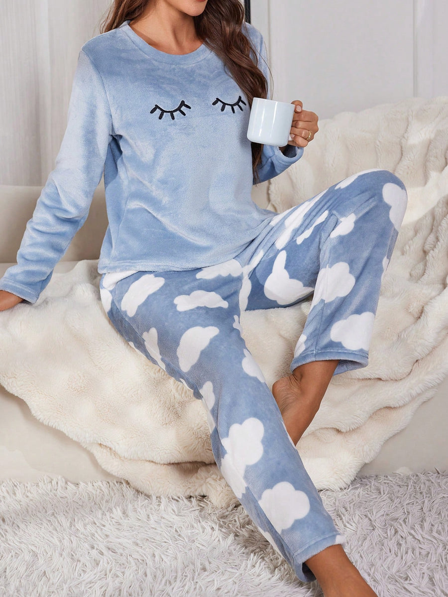 Conjunto de Pijama/Pijama de Flanela com Bordado de Cílios e Padrão de Nuvens, Temporada de Férias