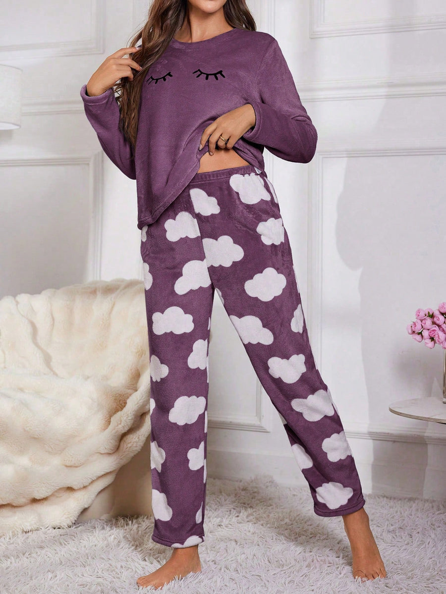 Conjunto de Pijama/Pijama de Flanela com Bordado de Cílios e Padrão de Nuvens, Temporada de Férias