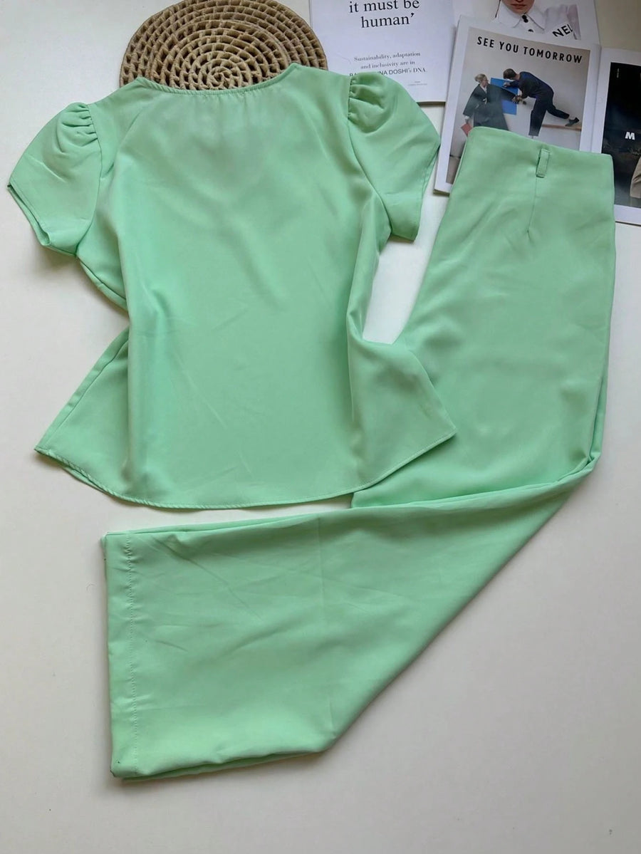 Conjunto Alfaiataria Feminino Blusa Manga curta com Calça Reta Largas