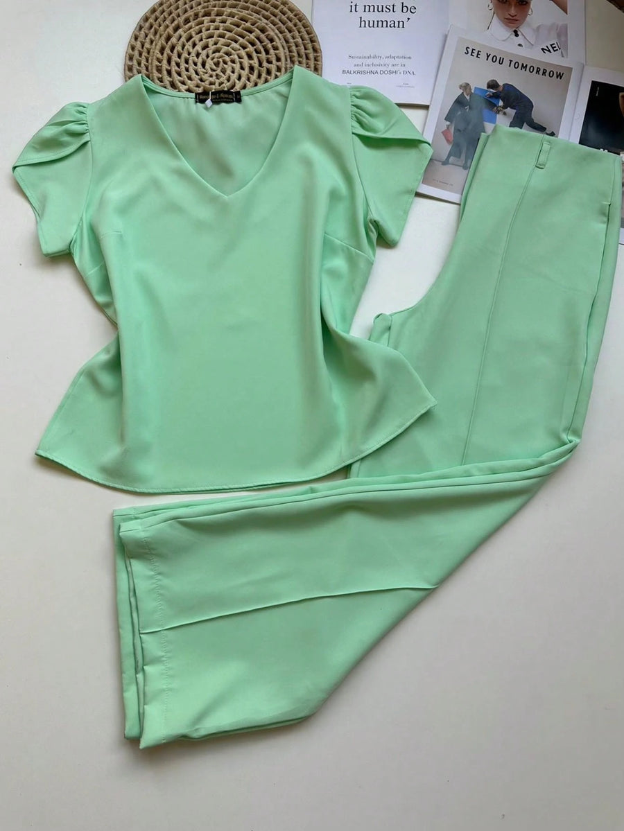 Conjunto Alfaiataria Feminino Blusa Manga curta com Calça Reta Largas