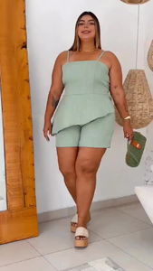 Conjunto Feminino Assimetrico Plus Size Blusa y Short com alça regulavel