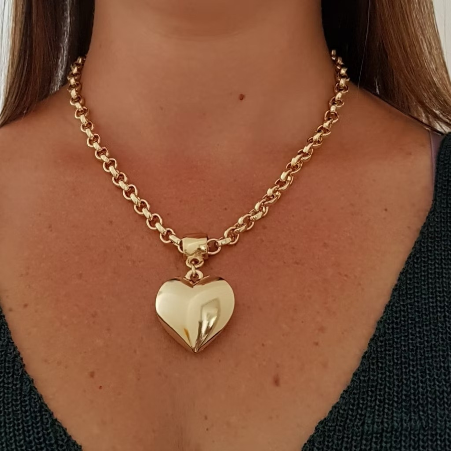 Conjunto colar e puseira feminino com pingente coração banhado a ouro 18K