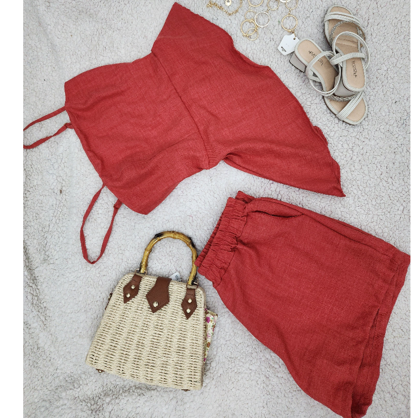 Conjunto Feminino Assimetrico Plus Size Blusa y Short com alça regulavel