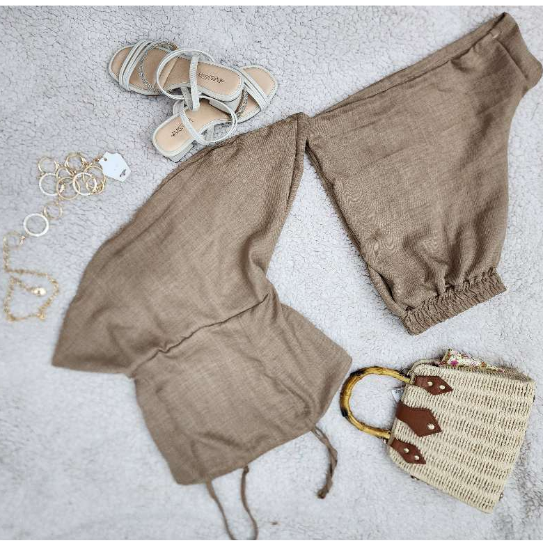 Conjunto Feminino Assimetrico Plus Size Blusa y Short com alça regulavel