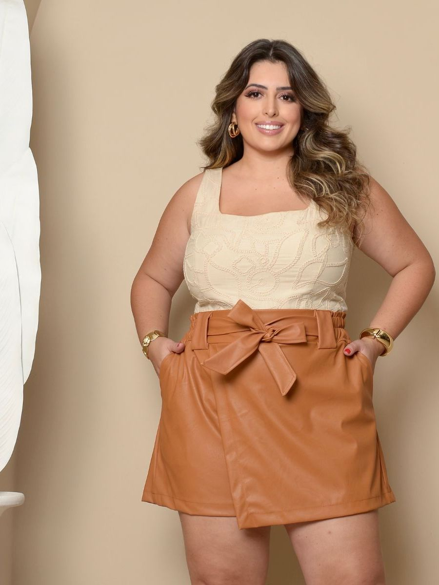Shorts Saia Feminino Bermuda Plus Size Em Couro Fake