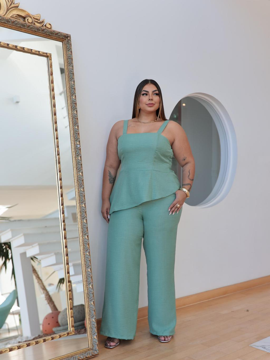 Conjunto Feminino Assimétrico Calça e Blusa Plus Size