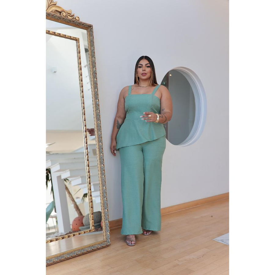 Conjunto Feminino Assimétrico Calça e Blusa Plus Size